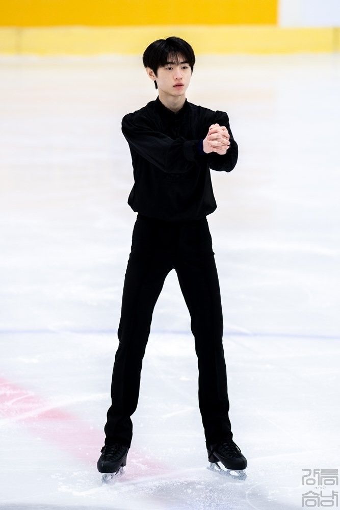 to that sunghoon who gave up on his career as an ice skater, you never left YOU STILL WON😭😭