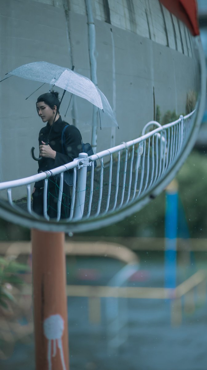 ZIII_FROM_ZUMI's tweet photo. 雨と夏油傑

photo isumi https://t.co/KEPhIRLN8E