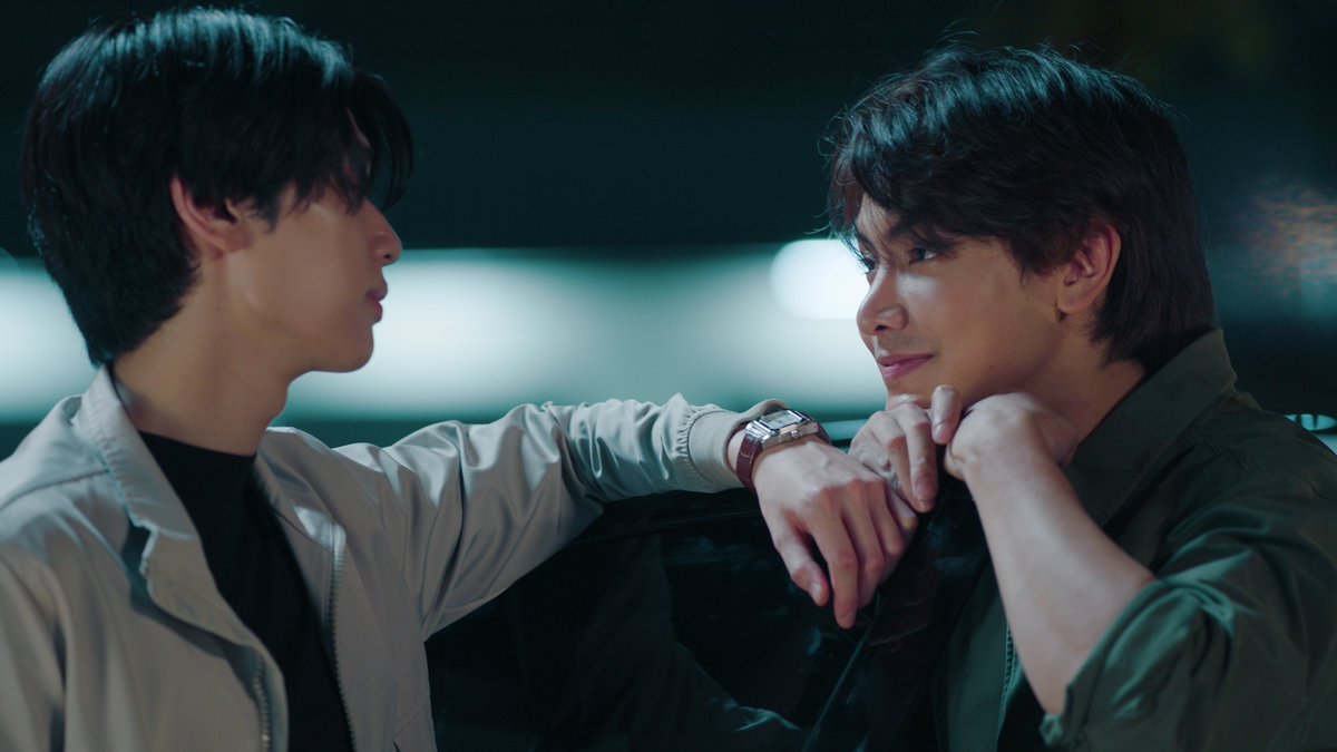 netflixth's tweet image. 🚨#DareYouToDeathEP1 is now streaming worldwide.

ได้เวลาไขคดีเหตุปาร์ตี้สังสรรค์ ไปกับผู้กองเจษ-สารวัตรคามิน ที่เพิ่งย้ายมาใหม่ก็เจอเคสยากๆ ต้อนรับซะแล้ว โมเมนต์ตอนเจอกันครั้งแรกของคู่นี้ จะตึง จะเข้มใส่กันแค่ไหน เรามีนัดกันดูวนไปที่ #NetflixTH

#JoongDunk #ChenRcj #dunknatachai