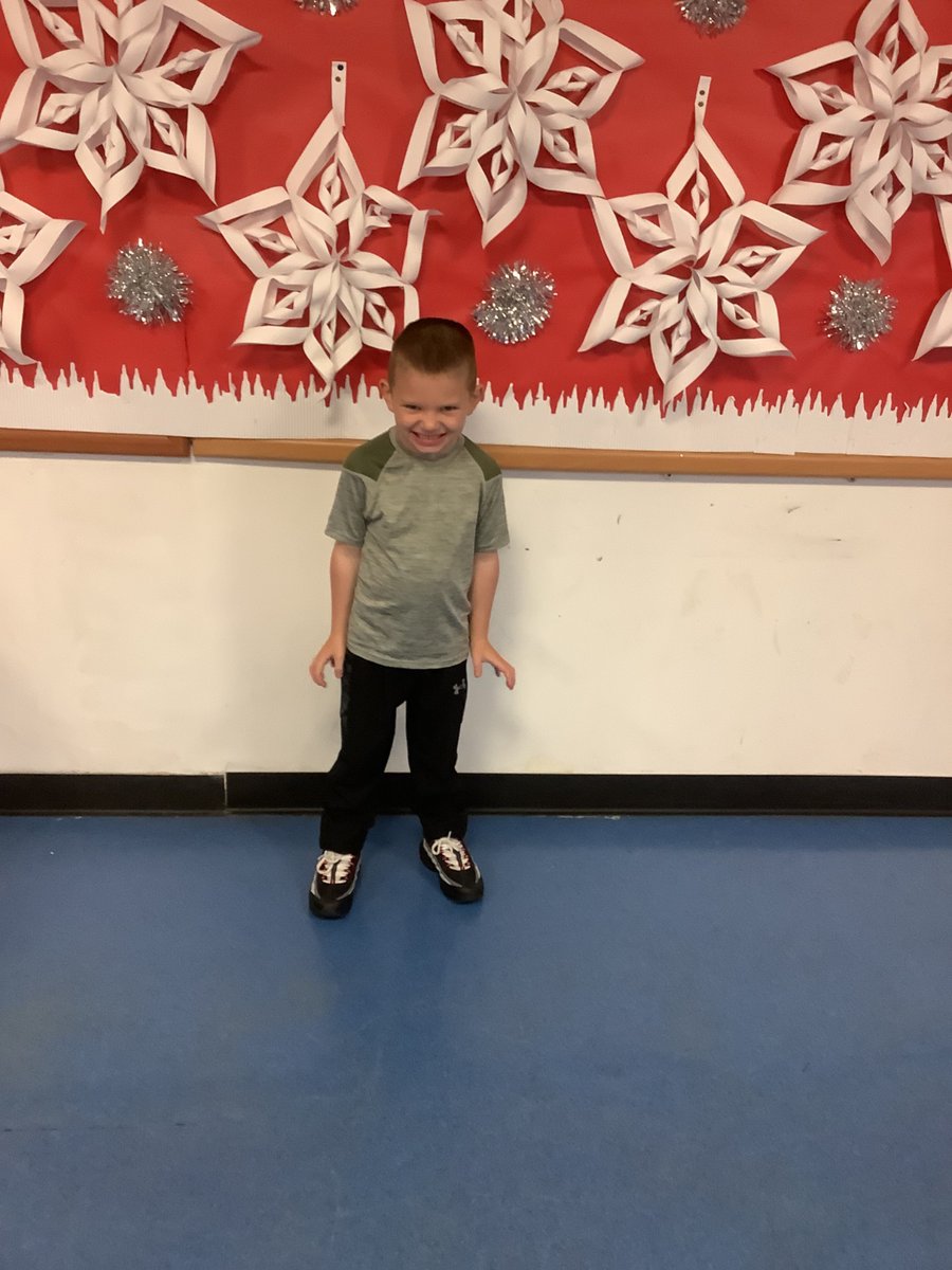MrsCavanagh1's tweet photo. Primary 1 had a great first school party 🎉🎄🎅 https://t.co/LpJt9q2UT1