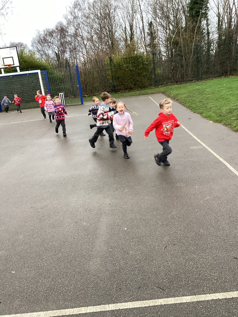 StBellarmine's tweet photo. Reception have really enjoyed their Santa Dash this morning, just look at our athletes and their huge smiles! @southseftonssp #santadash https://t.co/YUtOojH3i6