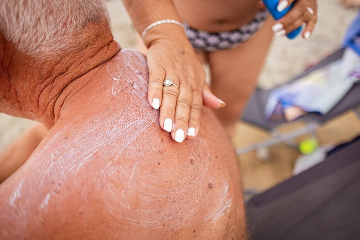 UV-Schutz und Hautkrebs-Screening – Update 2025 medizinonline.com/uv-schutz-und-…