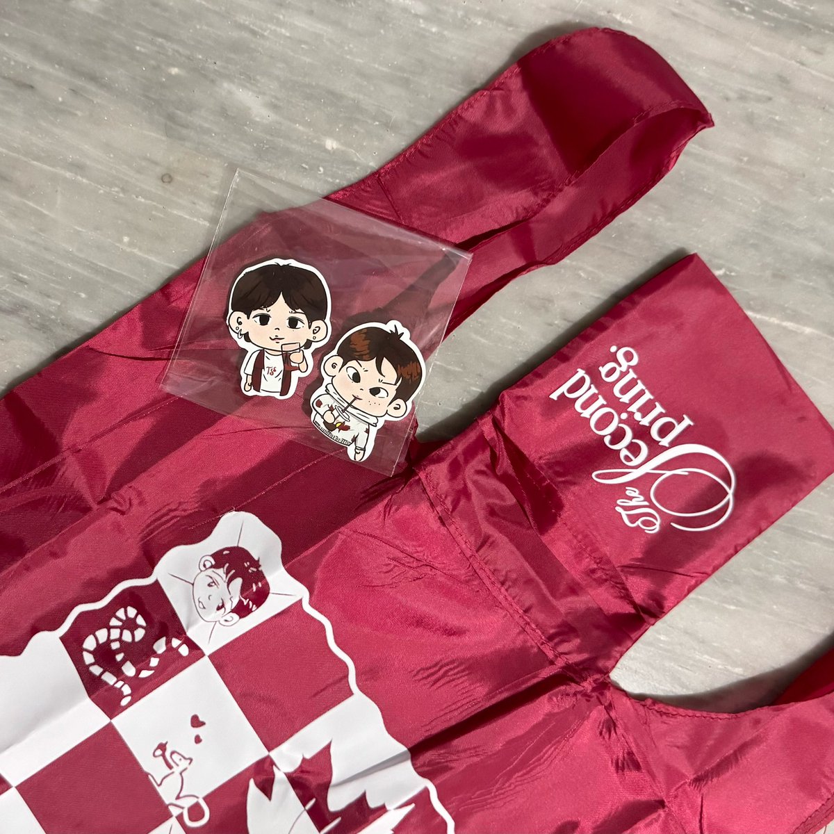 foodfacttori's tweet image. shotaro and sohee bday kit from @2ndspring ❤️🧋💂❤️