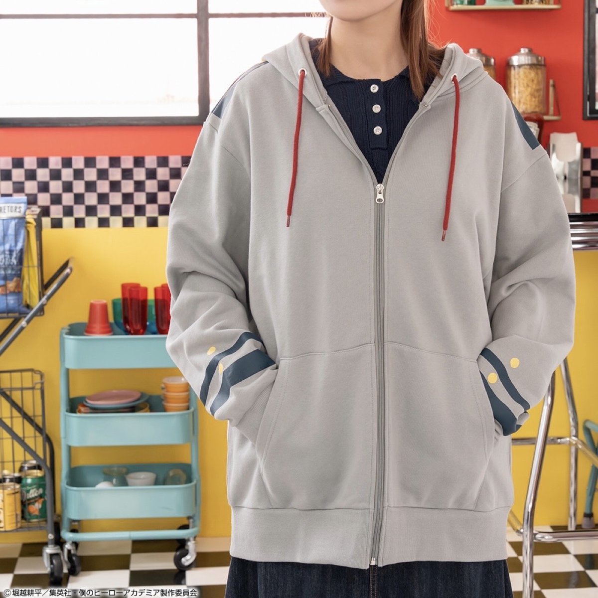 ◤グッズ紹介◢ ／ 🏫制服風パーカー ＼ 