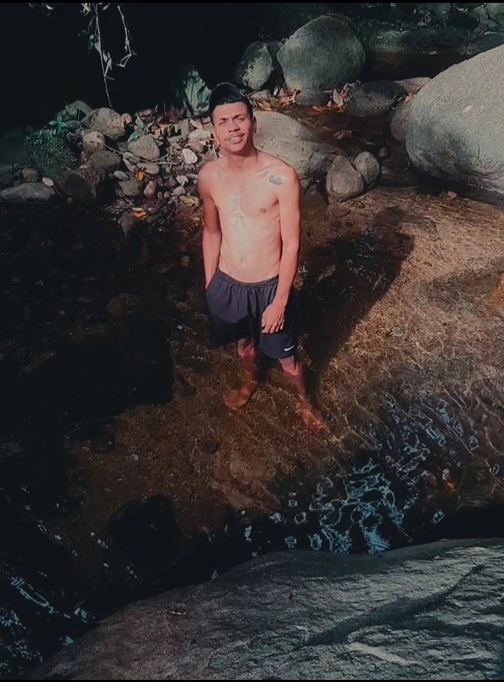 Novinho86240780's tweet photo. Autoconfiança na natureza: corpo livre, mente solta, espírito selvagem 🔥🌳" https://t.co/aEI245rRS9