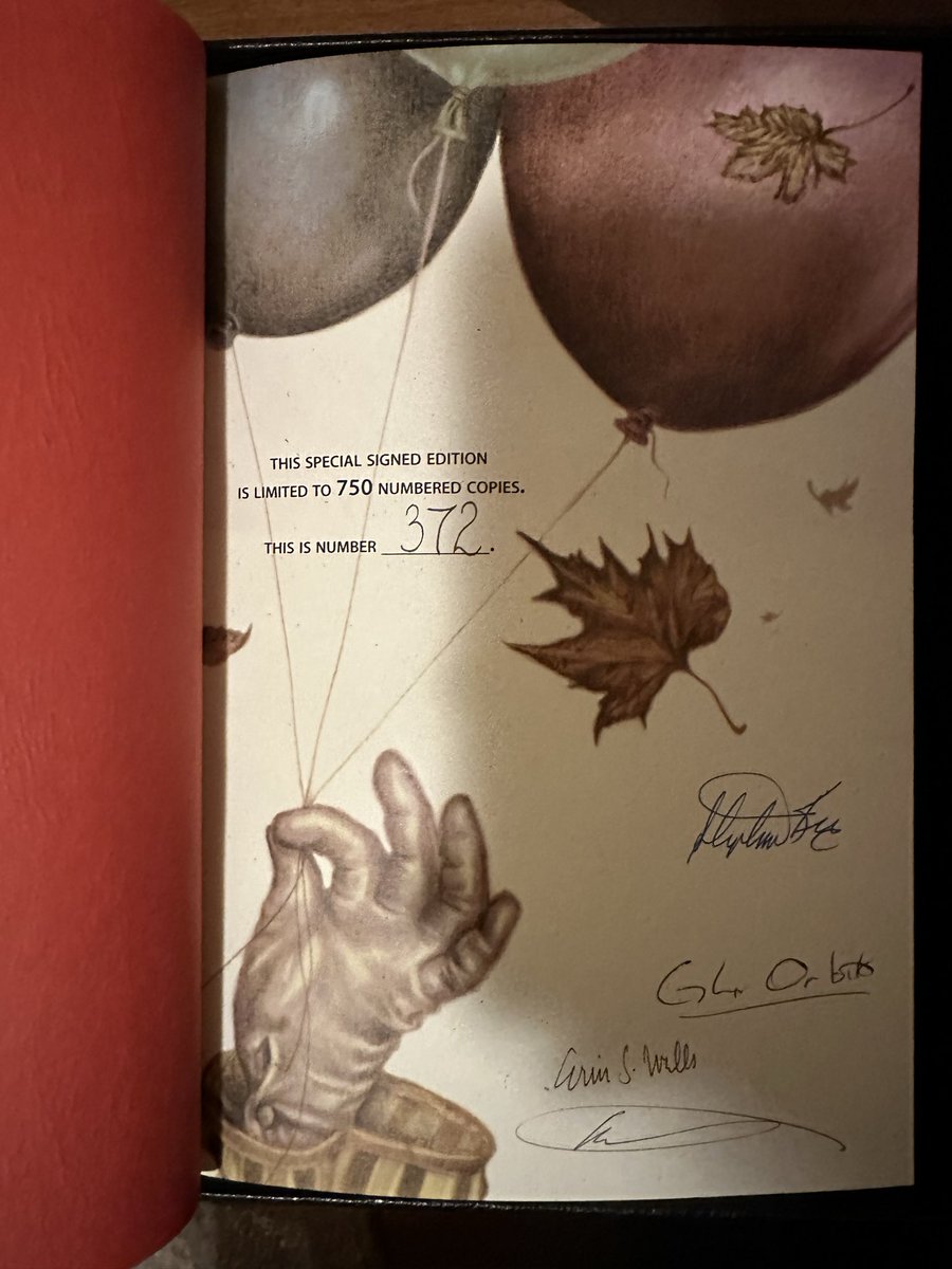 とても嬉しい！親愛なるStephen King先生のサイン入りのITの本が届い