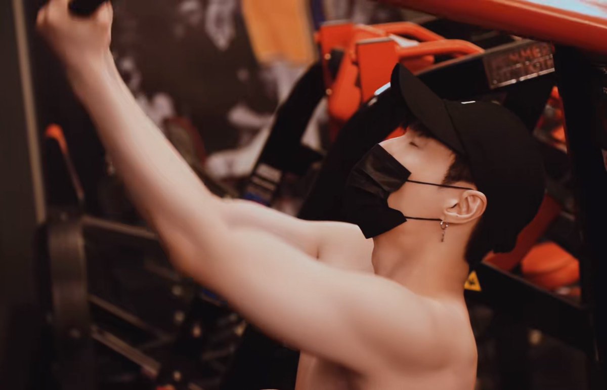 xifim_'s tweet photo. Zhang Yixing 🔥 @layzhang https://t.co/wgwwFt8PWa
