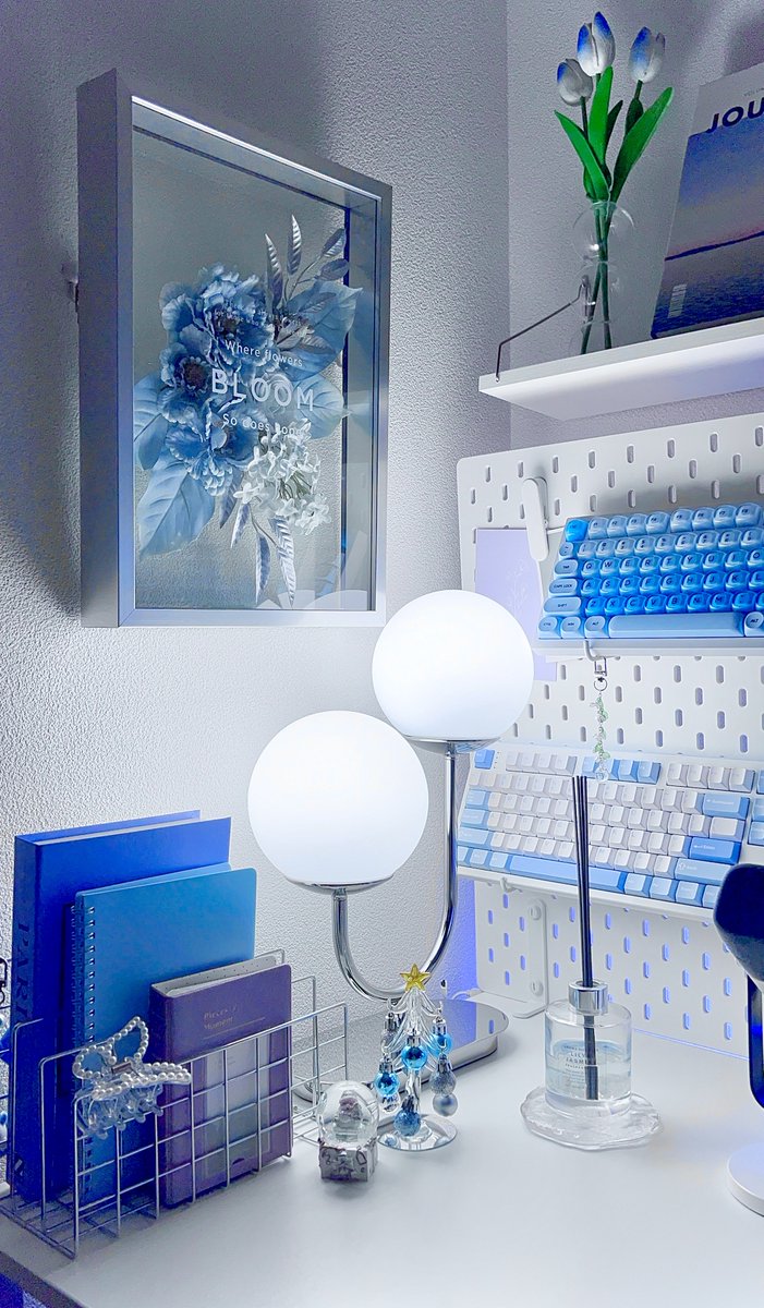 hachi___gaming's tweet image. 届いたIKEAのランプを設置してみたけど
想像以上に大きくて配置に悩み中...🥹💭
デスクの奥行きもっと欲しいな〜❕
ついでに昇降デスクに変えたい🫶🏻

#desksetup #IKEA購入品