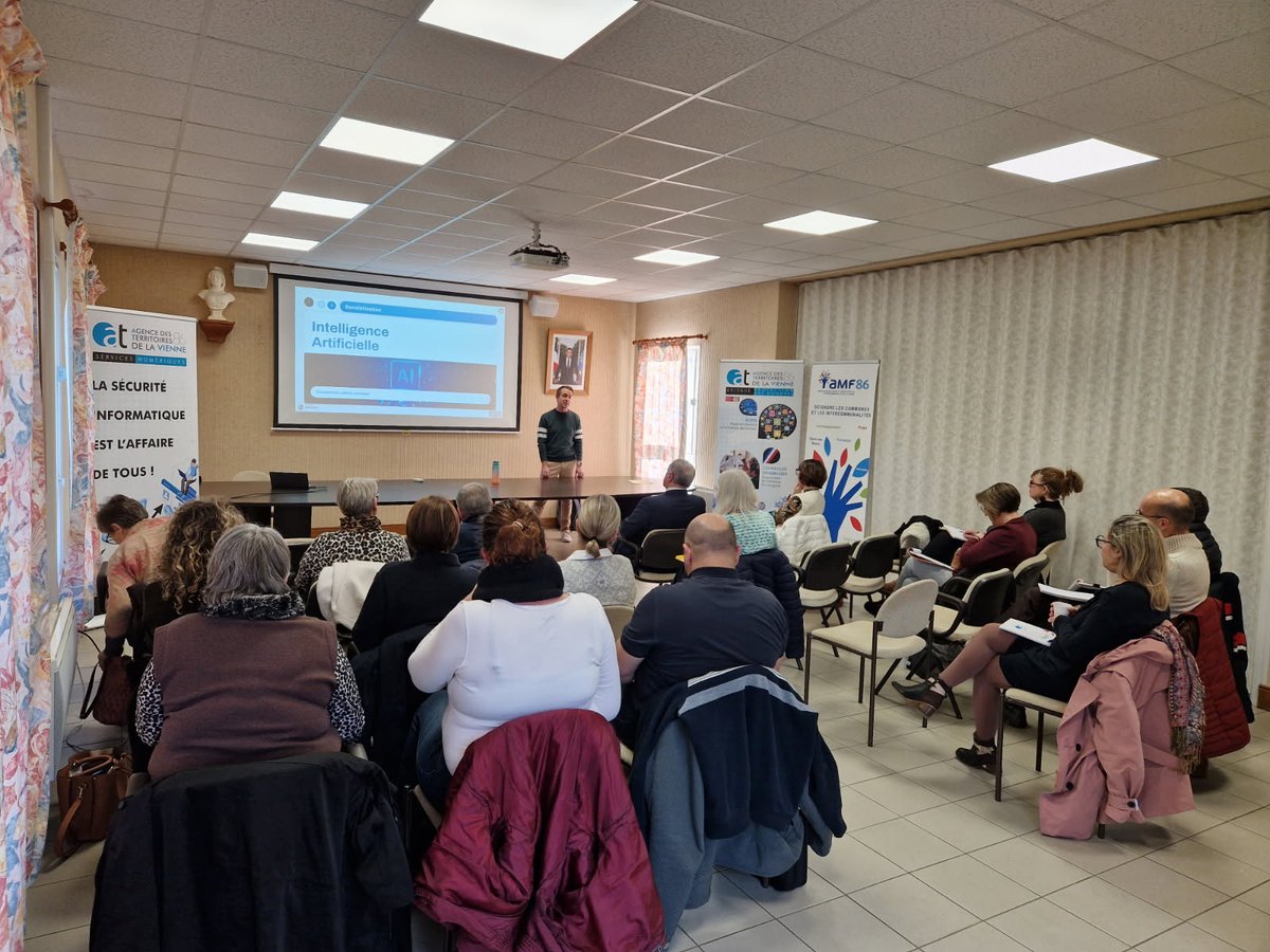 Association des maires de la Vienne tweet media