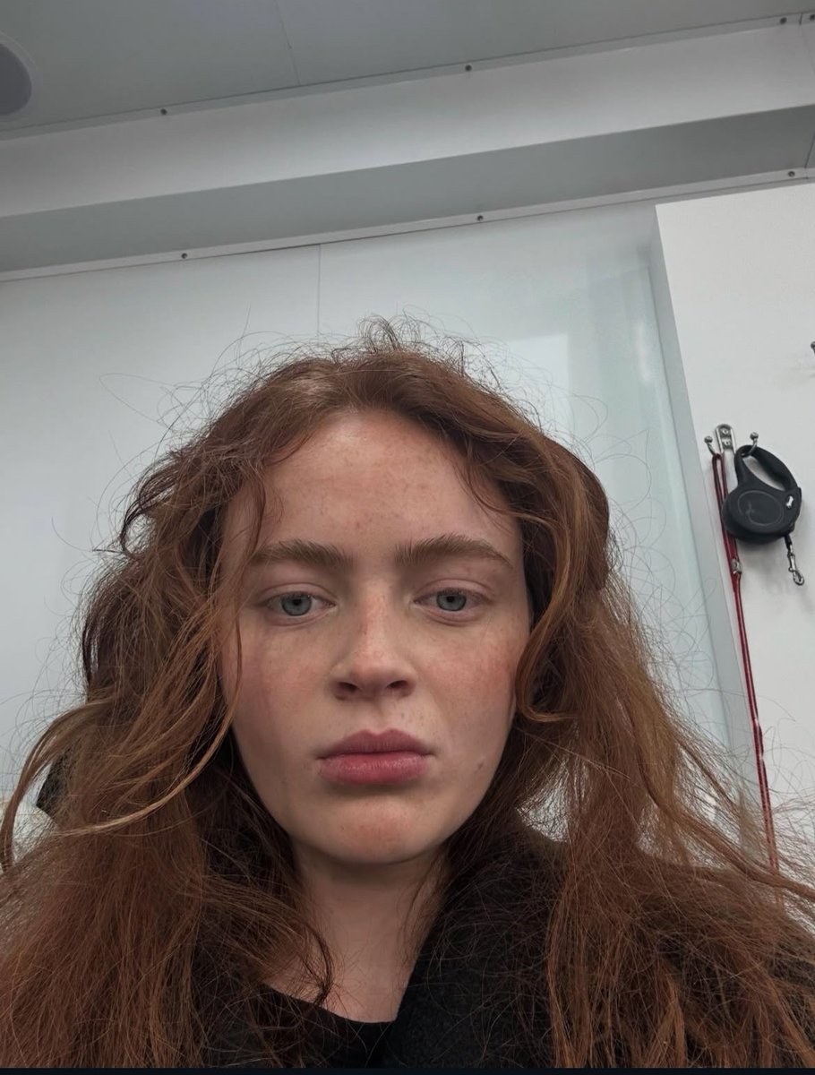 sinksslut's tweet photo. hello???? https://t.co/FxVWlbsj6s