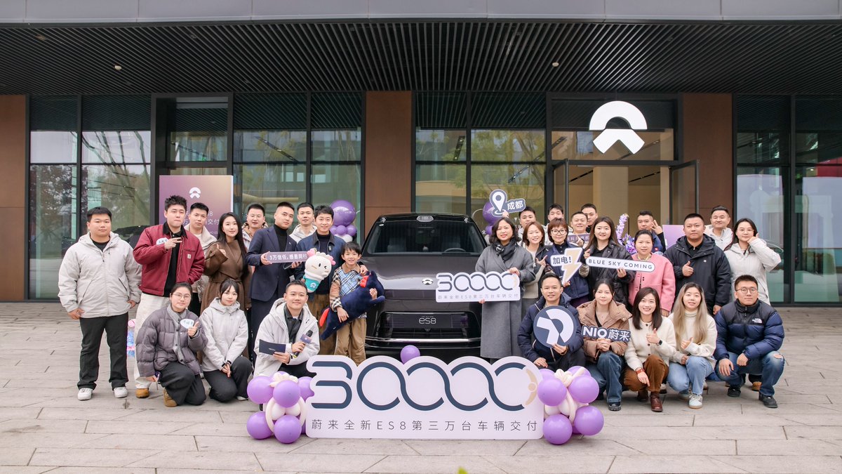 Thrilled to share the All-New ES8 hit its 30,000th delivery today, just 89 days after launch.🎉🚀
As EV tech technology advances and recharging gets easier, more users are moving towards battery electric vehicle (BEV). Since September, BEVs have been leading the large three-row