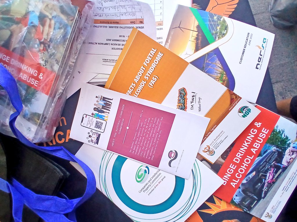 the_dtic's tweet image. 🚨📍the dtic,  @theNCC, @The_DSD and @nersa officials are currently on a joint festive season campaign in Gugulethu, Western Cape. The campaign is aimed at encouraging  responsible consumption of and compliant trading in alcohol during the festive season #drinkresponsibly