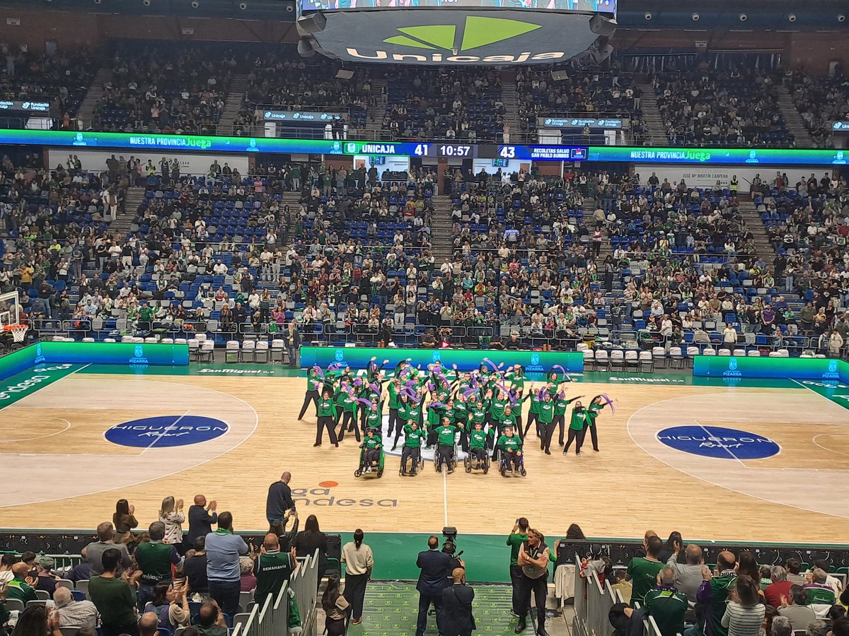 Alumnado del Itinerario de Danza Educativa, Social y para la Salud en colaboración con <a href="/unicajaCB/">UnicajaCB</a>
Creación conjunta entre nuestro alumnado y bailarines del CPD "Pepa Flores", La Sultana, <a href="/amappace/">amappace</a> y <a href="/DownMalaga/">Down Málaga</a> 
<a href="/CSDanzaMalaga/">CSDanzaMálaga</a>  ❤️💃

#csdanzamalaga #danza #malaga #unicajacb