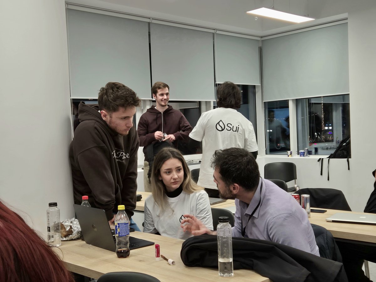 cometsweb3's tweet image. We'd like to extend a huge thank you to all the mentors who stood by our teams throughout the @SuiNetwork Hackathon in Cluj!

With honest feedback and real involvement, they helped teams gain experience that goes far beyond a single weekend. Our students were able to go home with…