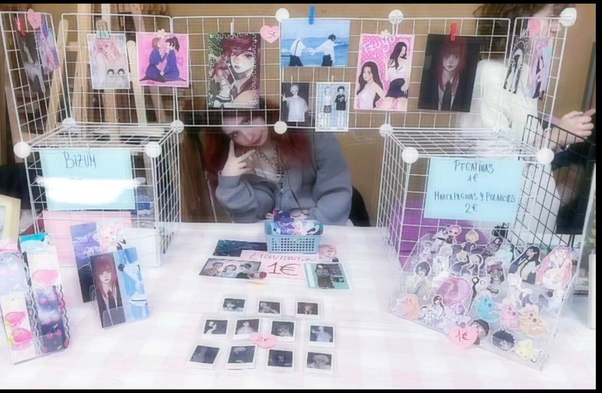 LauriRandom's tweet image. We're back🤙 estoy en la escuela arte10 de Madrid, Piso 3 sala 3.1 🩷