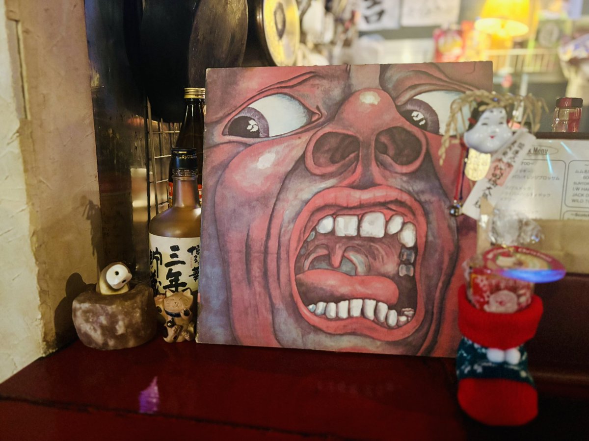 MusicBar♪ムムリック・マーフィー@下北沢12/18(木)本日通常営業でございます。
熱い茶を啜る数分間、それが大事。
ノイズにいいニュースも混ざってきてるがとりあえず年越し冬越えだ。
くしゃみをひとつ。
今日もお待ちしてます！

#下北沢
#音楽バー