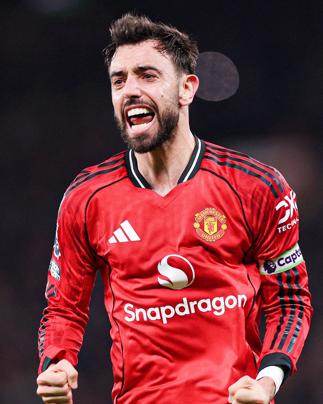 أعلى تقييمات لاعبي وسط الميدان في أكبر خمس دوريات أوروبية هذا الموسم بحسب WhoScored: 7.40 - برونو فيرنانديز. 7.39 - هاكان تشالهان أوغلو. 7.34 - جوشوا كيميتش. 7.32 - بيدري. 7.29 - جواو نيفيس 