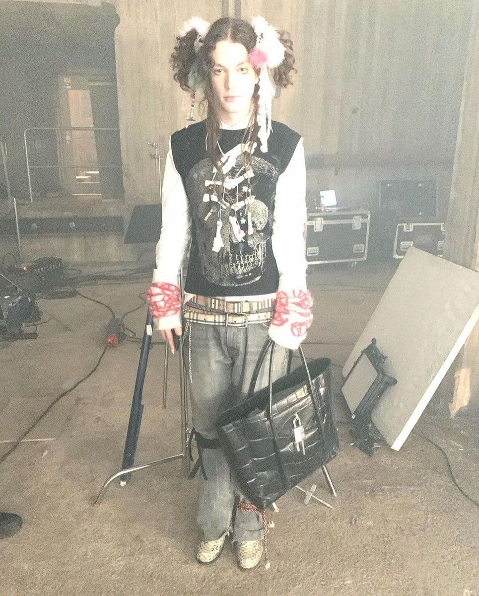 h℮rman 🇳🇴🇮🇷 (@hermieeeeeeee) on Twitter photo 