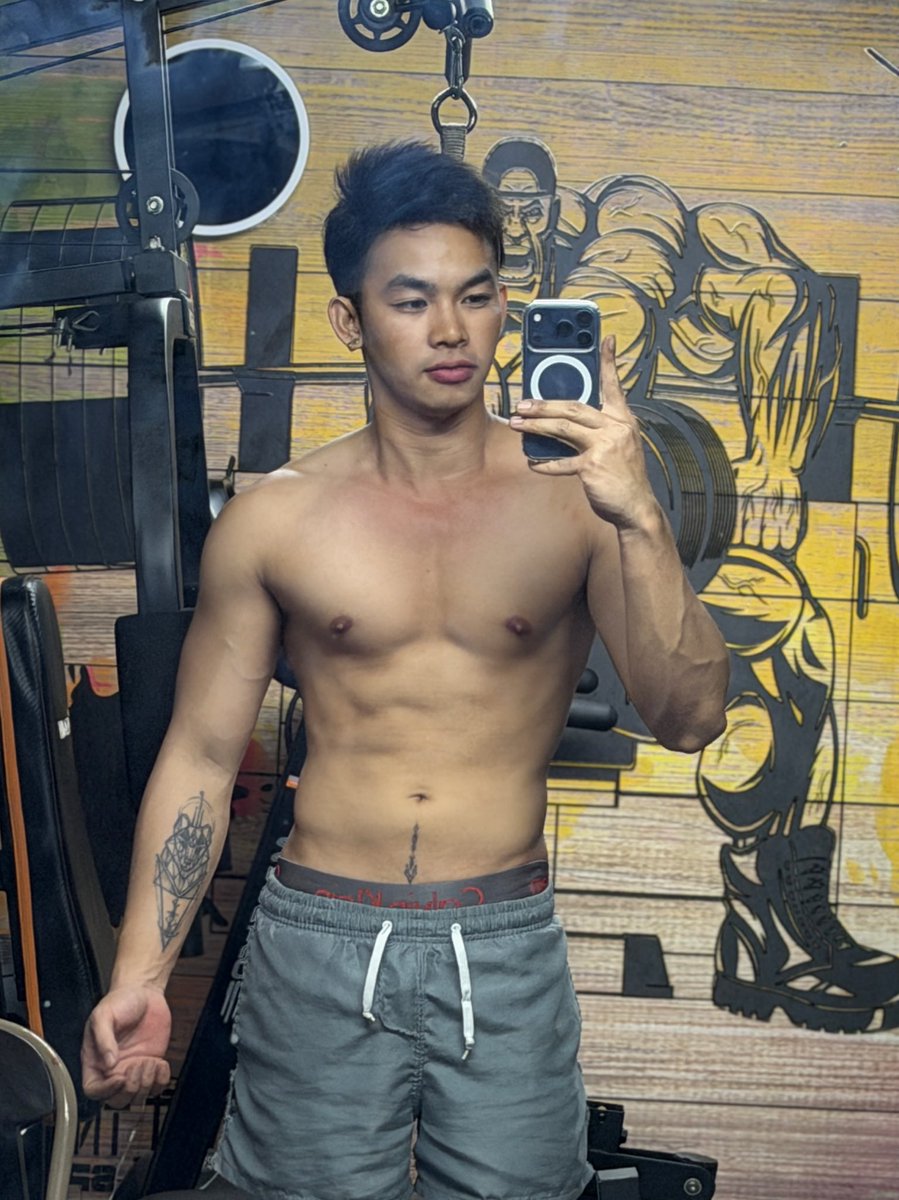 markuscale's tweet image. Jowa please. 🥴