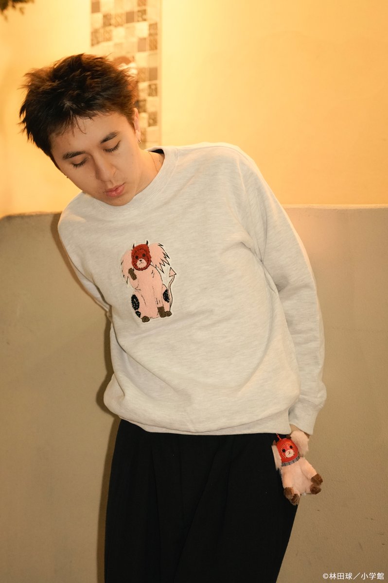 natalie_store's tweet image. 【ドロヘドロ】
煙ファミリーの一員であるキクラゲを相良刺繍であしらったスウェットに、新色のアッシュグレーが登場！

厚みのある柔らかなパイル地で、季節を問わずご着用いただけます。

▼ご購入はこちら
store.natalie.mu/smartphone/det…

#ドロヘドロ #dorohedoro