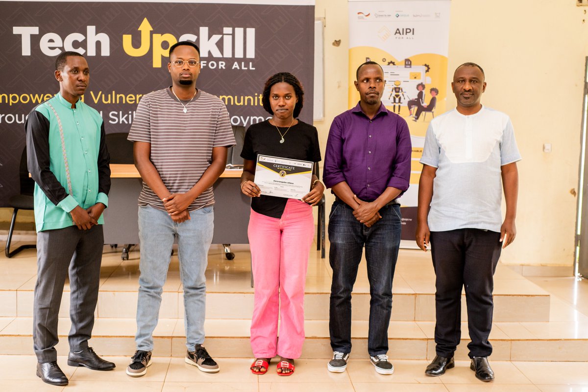 dbi_rwanda's tweet photo. AIPI for All in partnership with DBI, successfully concluded the 1st cohort of advanced digital literacy and entrepreneurship training across 4 Hanga Hubs  empowering communities with ICT and entrepreneurial skills that pave the way for employment and self-employment. https://t.co/tPU1vjjQNR