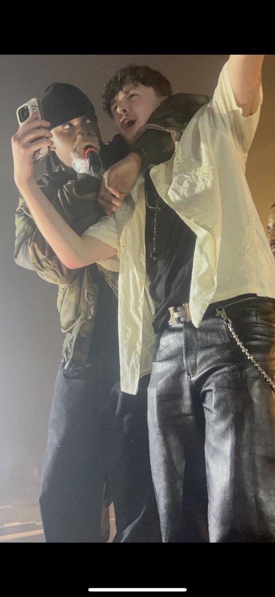 fcromani tweet media