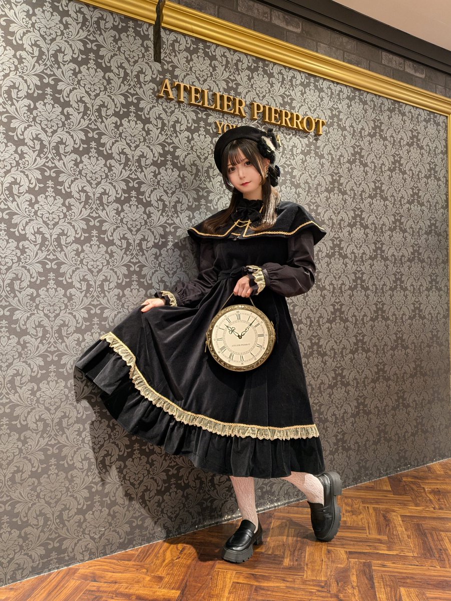 ⚜️𝑺𝑻𝑨𝑭𝑭 𝑪𝒐𝒐𝒓𝒅𝒊𝒏𝒂𝒕𝒆⚜️ 【Victorian maiden