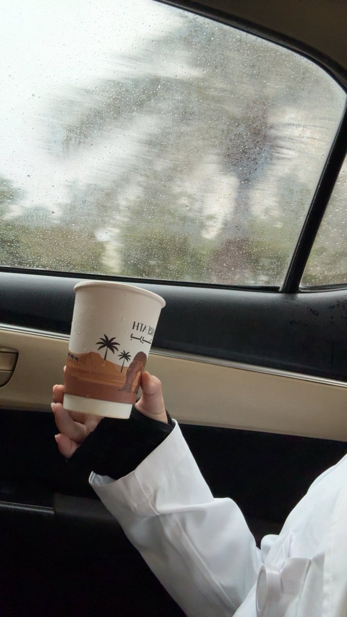 lrrix_'s tweet image. الجو مب جو الدوام ابد
🌫️🌧️🌴