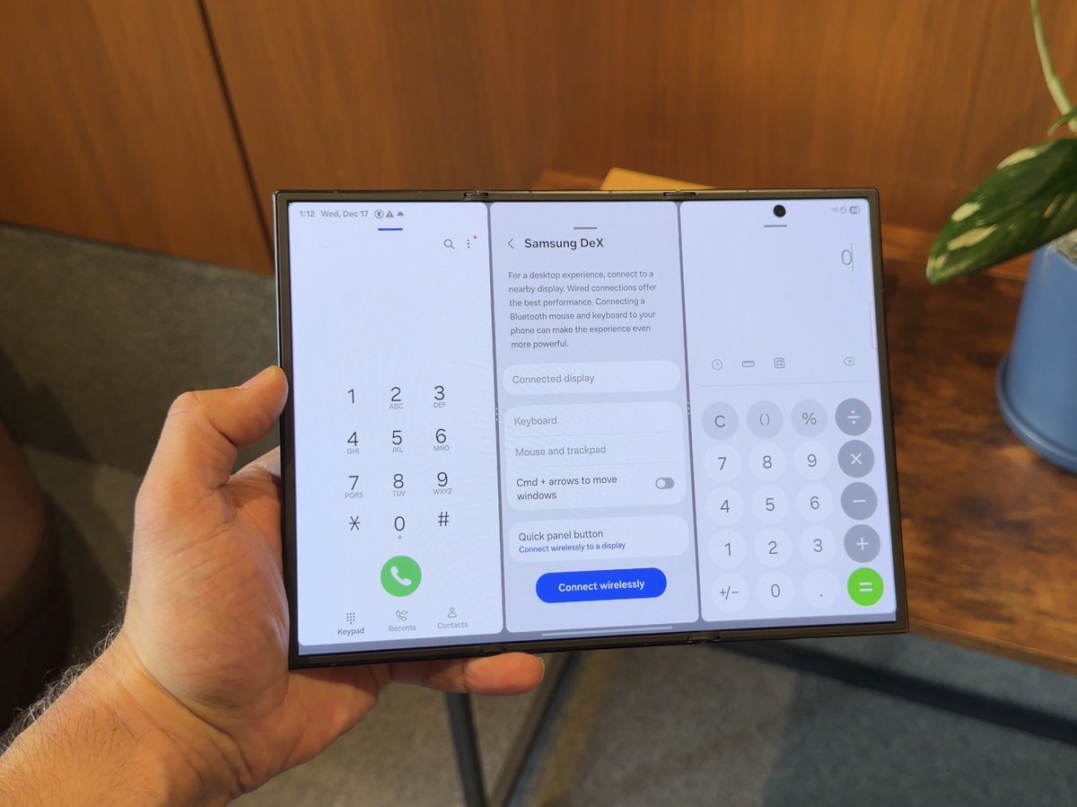 tab_tune's tweet photo. Samsung Galaxy Z TriFold - 3 Way Multi-Tasking 

It’s like having 3 smartphone displays side by side. https://t.co/kt7wI3MkFg