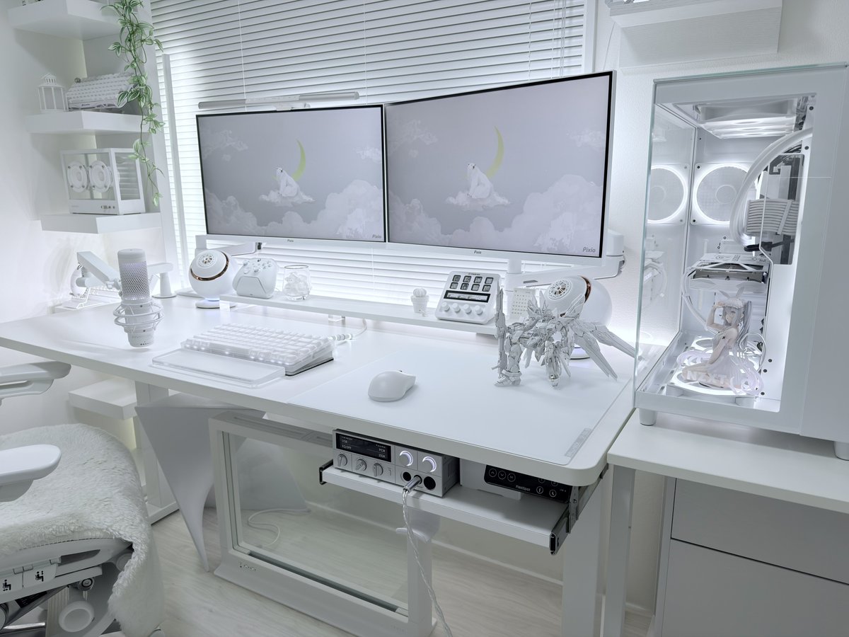 s6ch_dqx's tweet image. このガラスのパネルヒーター、こんなに美しくかわいい見た目でちゃんと暖かくなるから全人類におすすめ！

#desksetup