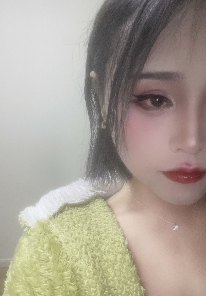 拉露酱 tweet media