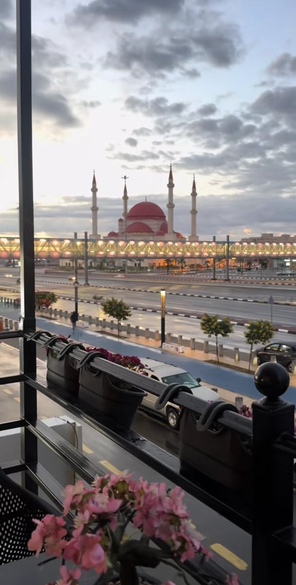 الكندي tweet media