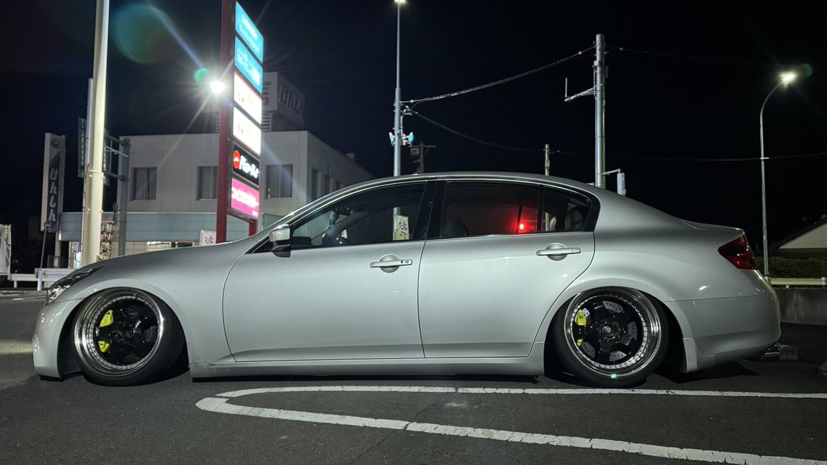 𝑲𝑨𝑹𝑰𝑵 tweet media