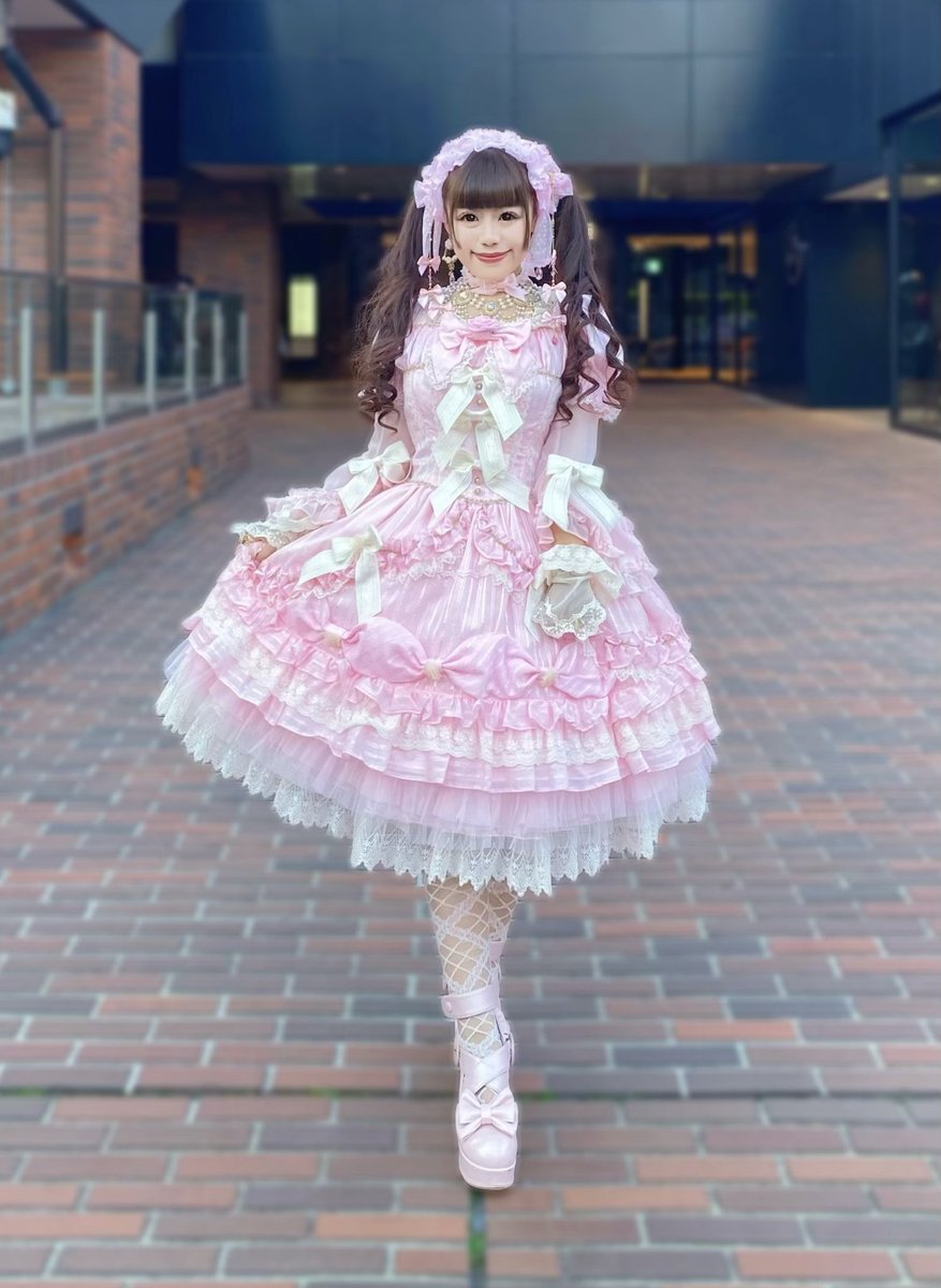 Baby_PinkoO's tweet photo. ロリィタに出会ってから生きるの楽しくなった https://t.co/jl6gS5MiO0