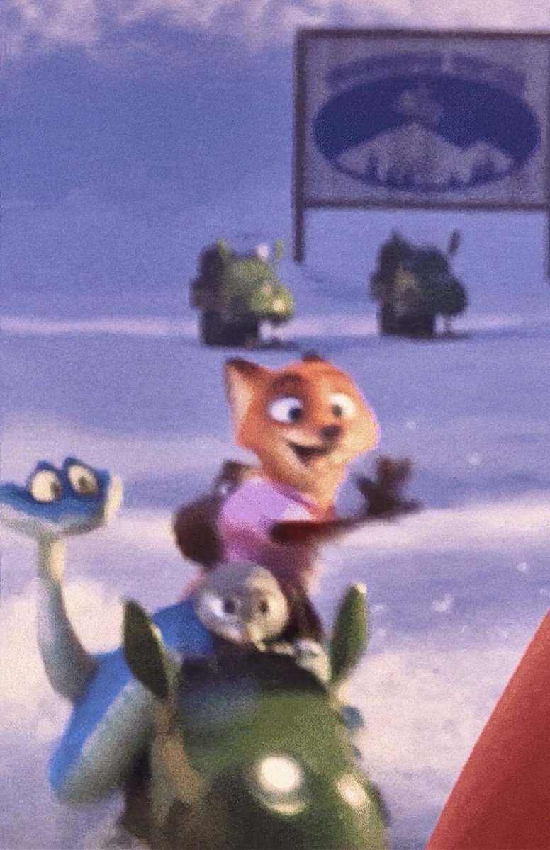 Nick8y4's tweet photo. hahahaha! 🧣 https://t.co/XFvhNXQq15