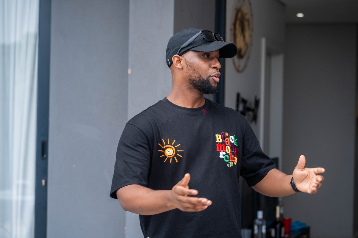 SolutionsAsante's tweet image. Every project, every challenge, every success, this year was built by teamwork and trust. ❤️🔥

#AsanteSolutions #TechForGrowth #YearEndCelebration #Thanksgiving