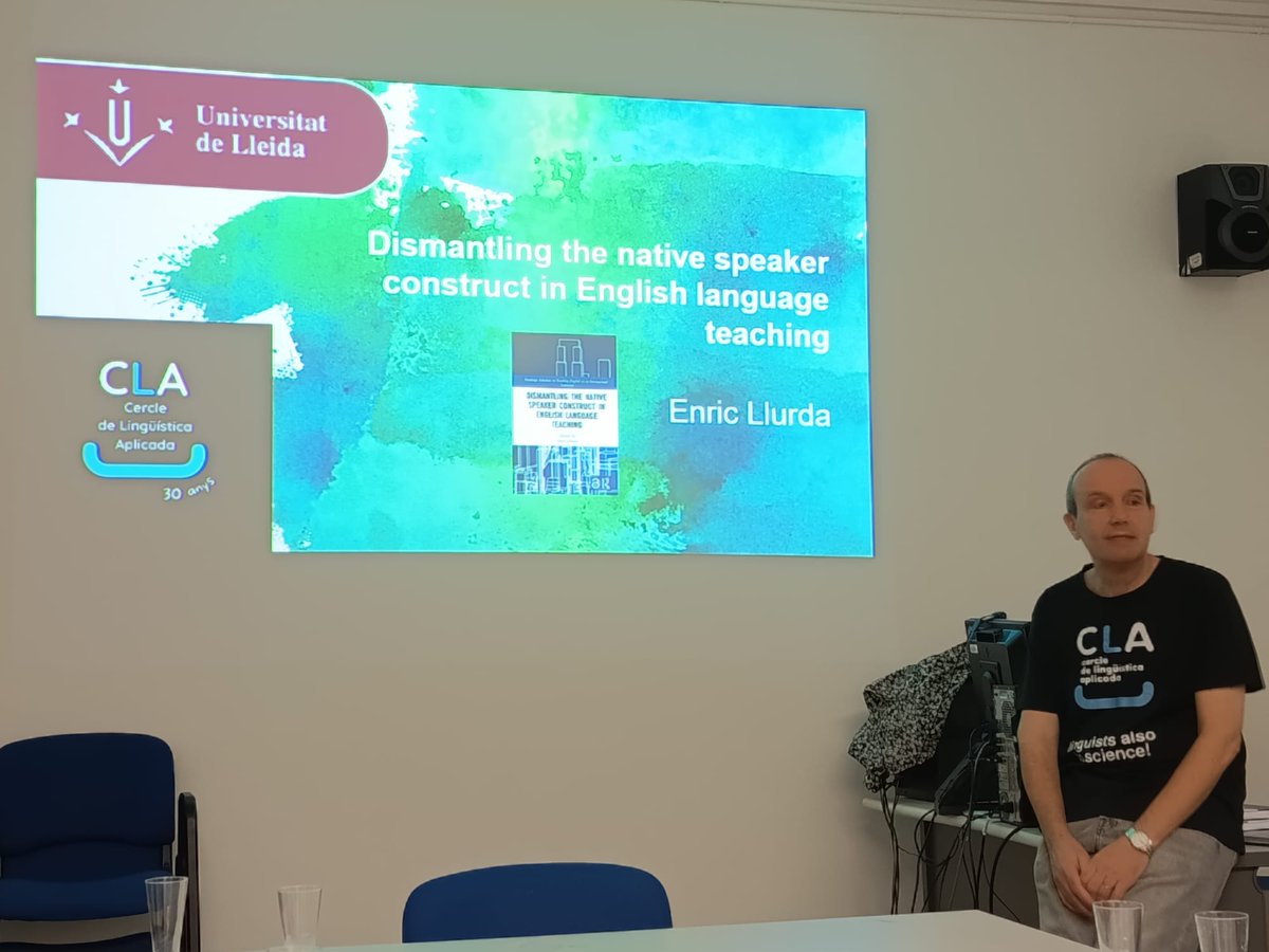 UdLCLA's tweet photo. Now it's time to focus... @Enric_Lleida presenting at #CLAMINARI8  his new edited book ➡️Dismantling the #nativespeaker construct in #English language teaching 👏 https://t.co/KTzeEADx4n