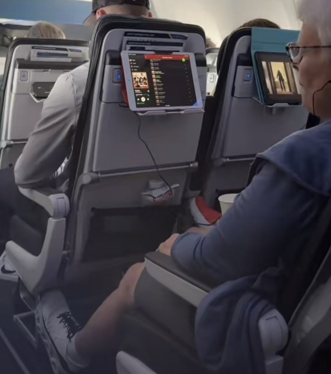 Yo a los 60 años demostrando que One Direction jamas fue una etapa