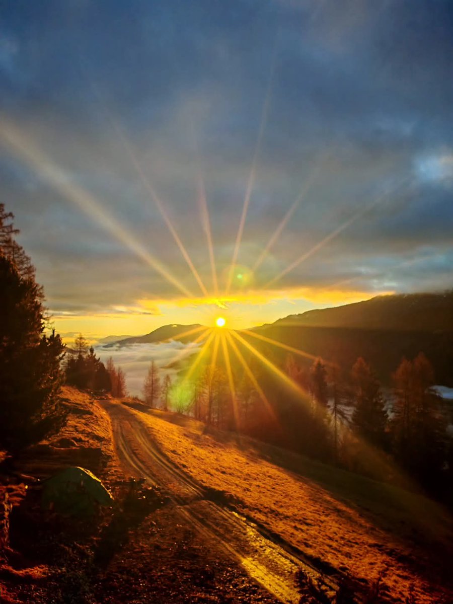 Good morning world. 😍 What a view. God bless the world. 🙏❤️