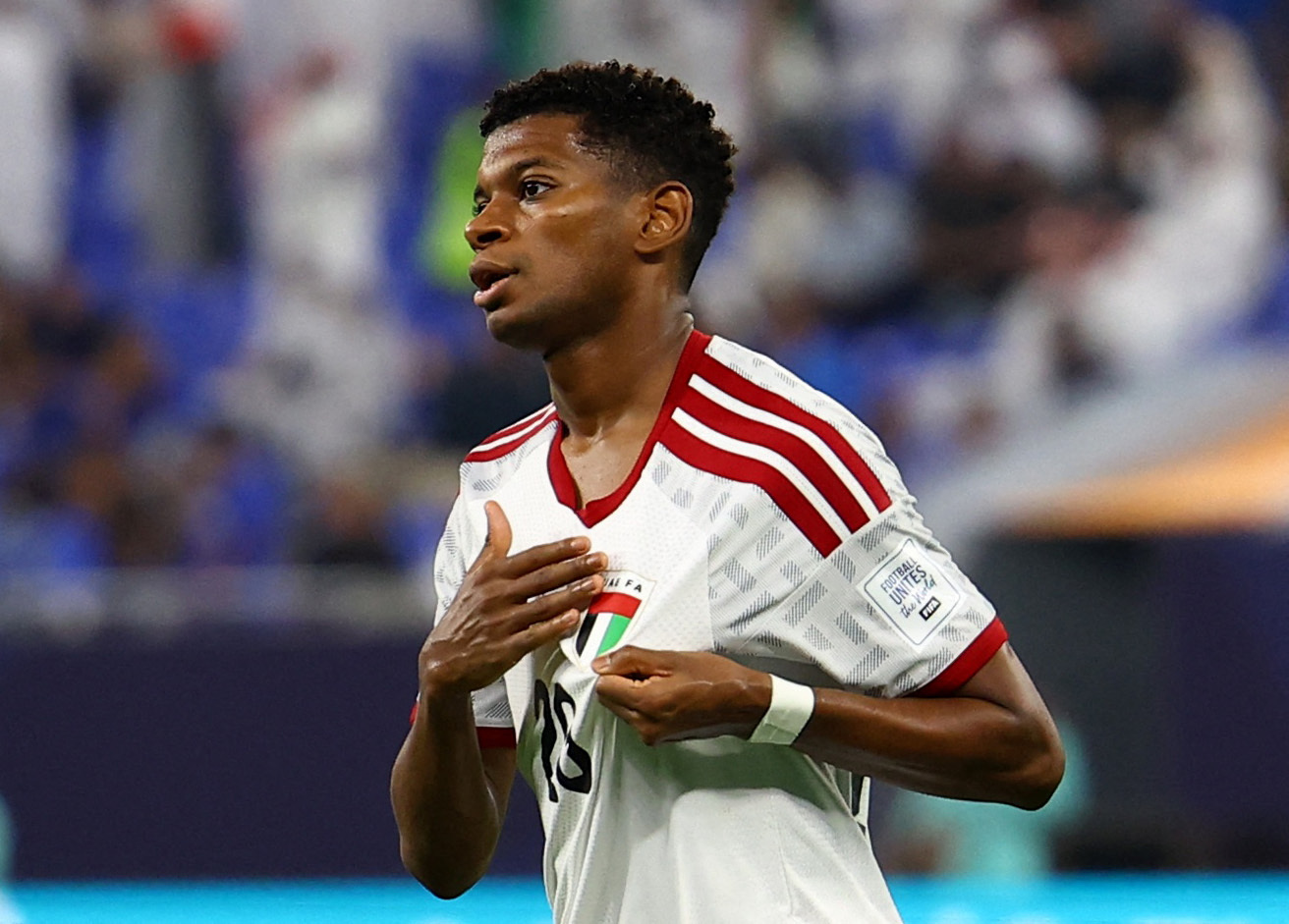 الدقيقة 11... يحيى الغساني يضيع بغرابة فرصة تسجيل الهدف الأول لـ منتخب الإمارات في مرمى نظيره السعودي #كأس_العرب 