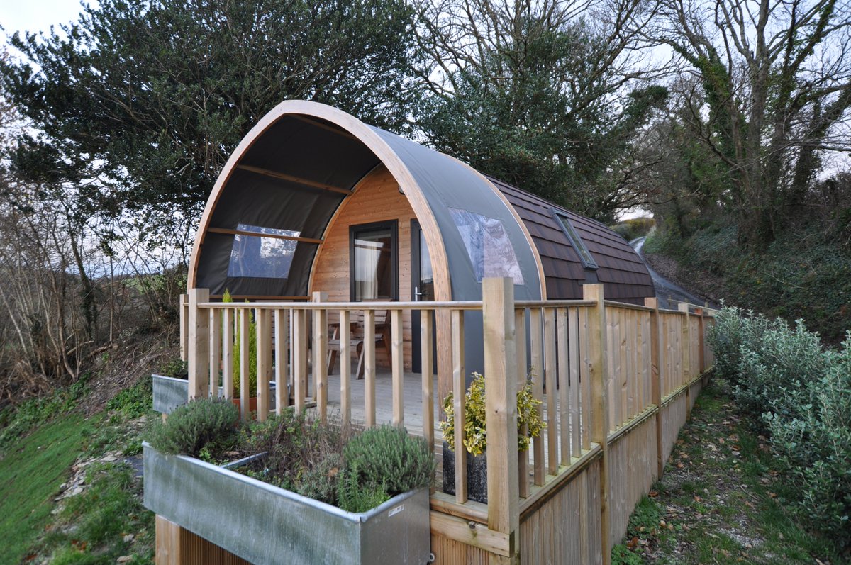 Hellooo from South Devon ❄️

There’s just a week to go until the big day! 😁 Who's excited? 🙋🏻‍♀️🙋🏼‍♂️

#ChristmasIsComing