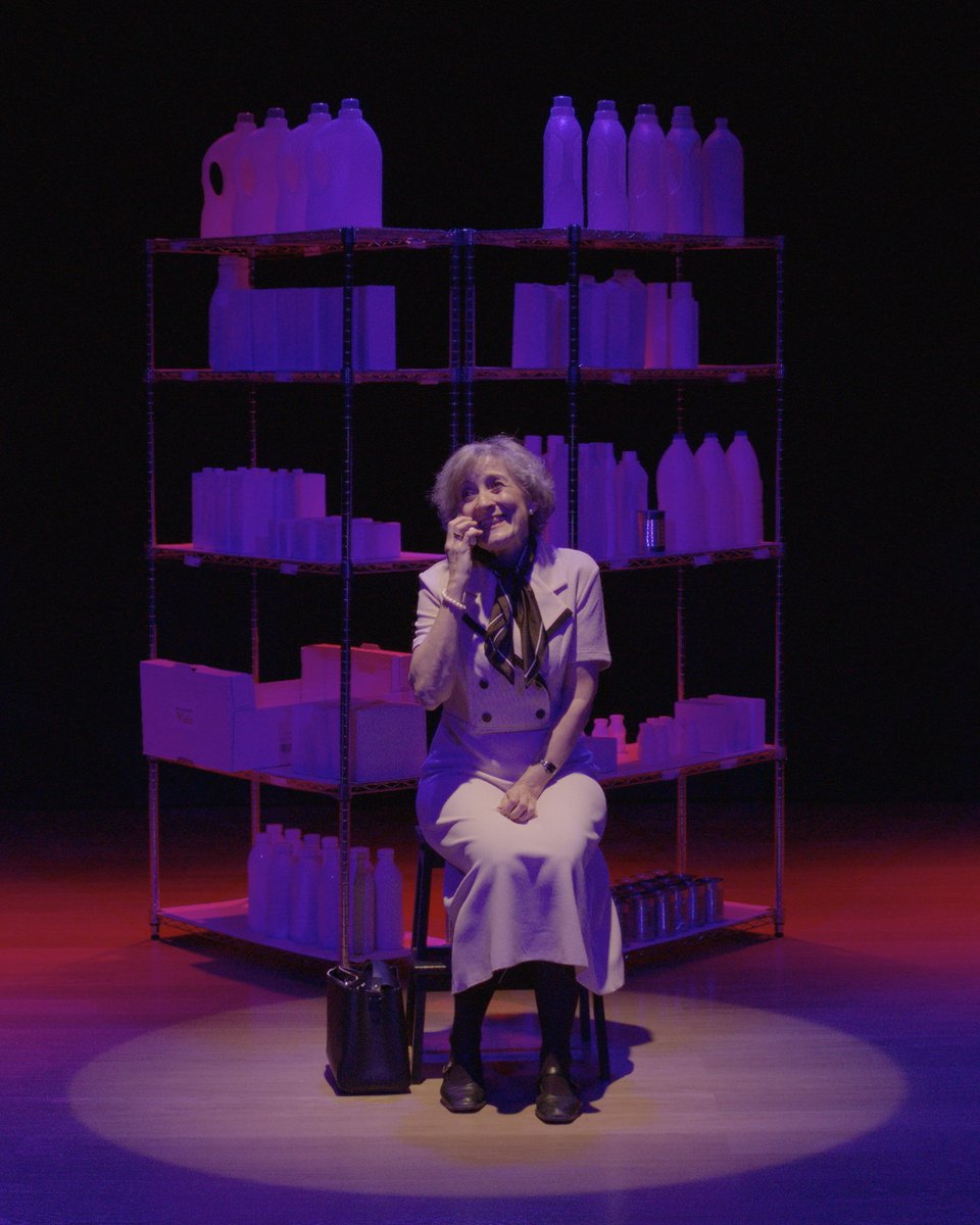 teatromercado's tweet photo. NO DEJES PASAR ESTA OPORTUNIDAD, del 9 al 11 de enero 📆
Dos mujeres dudan sobre las decisiones de compra que han tomado en sus vidas. Pero en este viaje teatral descubrirán que nunca es tarde para tomar el control de su carro.🛒

🎟️  https://t.co/MwDIBmA8Jm 

@zaragoza_es https://t.co/JmEq8hZPLL