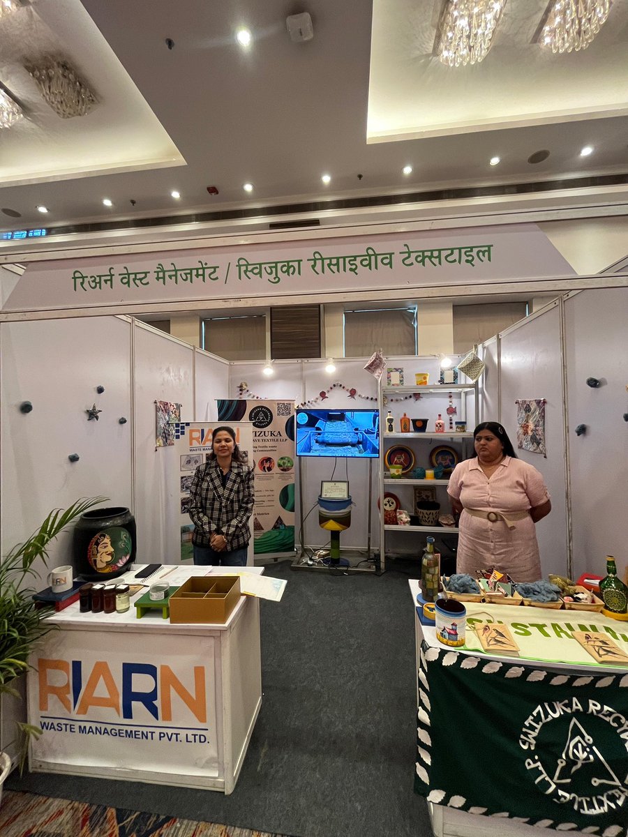 outlookbusiness's tweet image. Where sustainability meets everyday action.

Visitors explored, interacted, and took home ideas that make greener choices a part of daily life. The energy on the exhibition floor spoke for itself.

#HaryaloRajasthanEnvironmentConclave #GreenChoices #SustainabilityInAction
