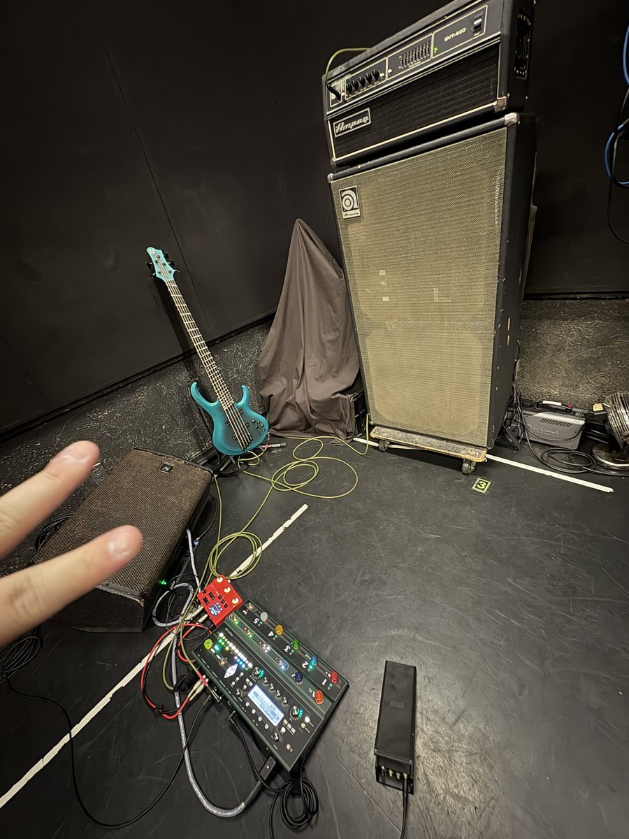 goron5's tweet image. 昨日はこちらでサポートでした‼️
Broken By The Screamバンドセット
Screaming Christmas BLACK SIDE 西川口ハーツ
ありがとうございました！

11曲のロングセットで頭一杯でトークコーナーはノープランでしたがなんとかなったと信じたい…！

次回は今年最後の大晦日渋谷で！

#BBTS #Ibanez #kemper