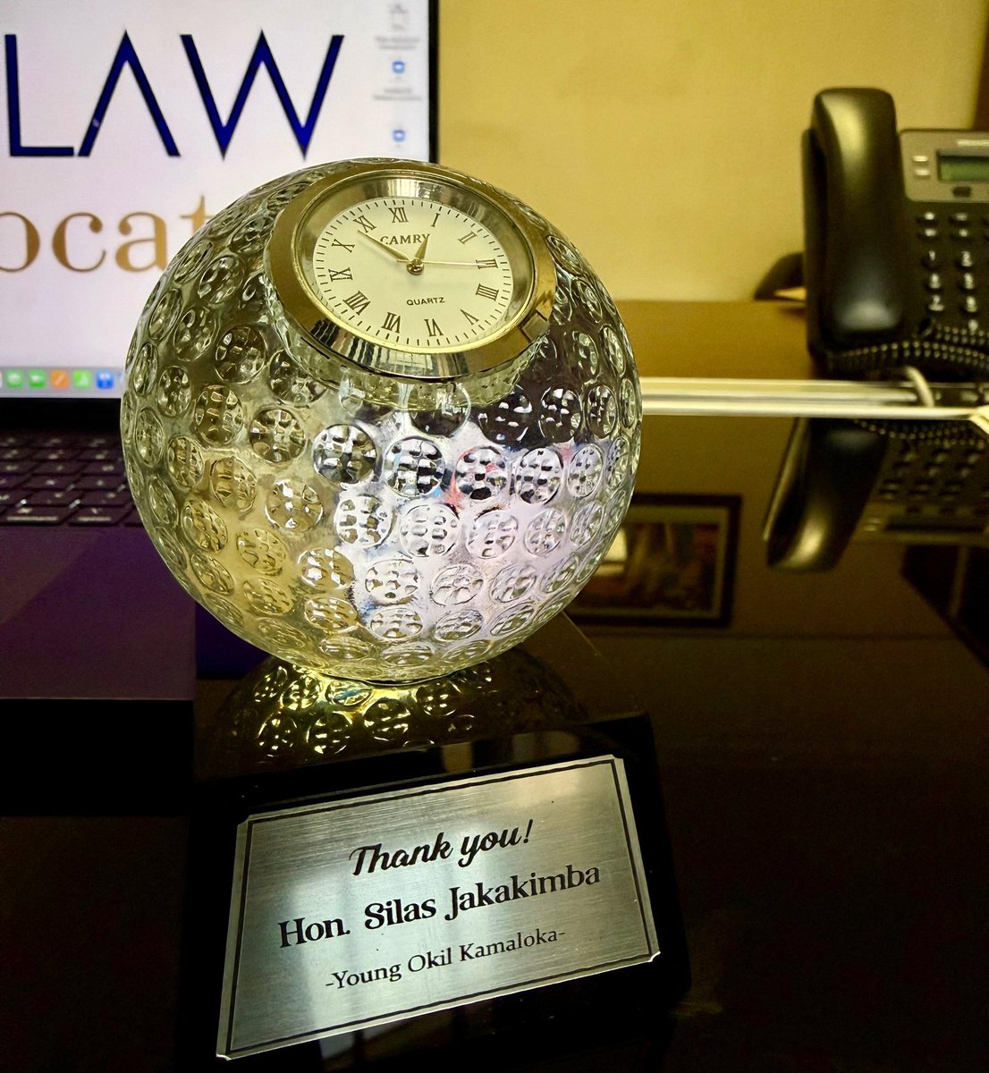 silasjakakimba's tweet photo. WHEN THE LEADERSHIP OF YOUNG OKIL KAMALOKA ASSOCIATION (a 500+ strong Group of young Luo lawyers of 10yrs and below in practice), paid me a Courtesy Call at SESLaw Advocates in November 2024, I told them one thing - that the place of Mentorship and Networking remains integral in nurturing excellence and grounding professional and personal growth in the legal profession. I also reminded them that the culture of mentorship that embraces sensitivities to welfare issues, change and diversity in terms of innovative lawyering ultimately enables the young lawyers to navigate nuanced complexities of the modern world and adhere to the high ethical demands while upholding core values. I have consistently followed through and proudly associated with the amazing trajectories the YOK team has registered the past year including but not limited to their targetted community outreach and support programmes/ legal aid clinics. I am in awe of the thoughtful End Year Gift they've sent to me, in appreciation. We remain proudly associated and give our Word of continued partnership and support.
