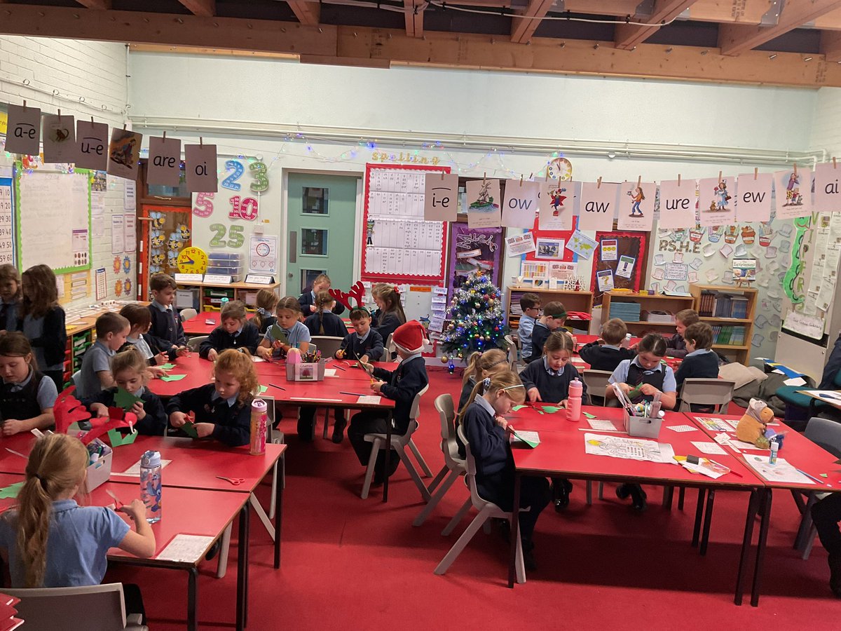 Christmas art and craft in Year 2 today!