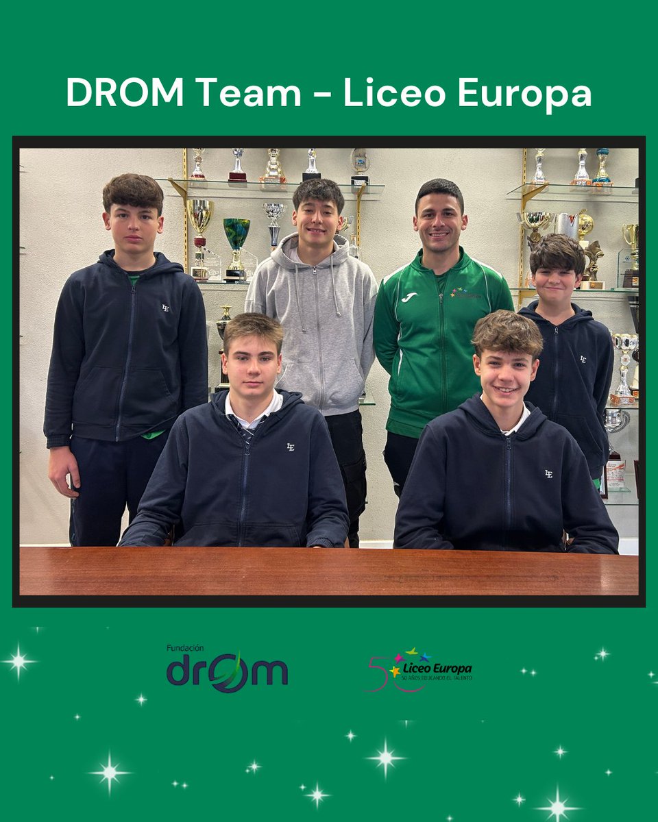 Este año el Team DROM lo forman un total de 17 alumnos y alumnas de 1º de ESO a 2º de Bachillerato.
En las imágenes les presentamos a 15 de ellos, acompañados por David Fandos, profesor de Educación Física y Coordinador del Programa Drom en el Colegio.