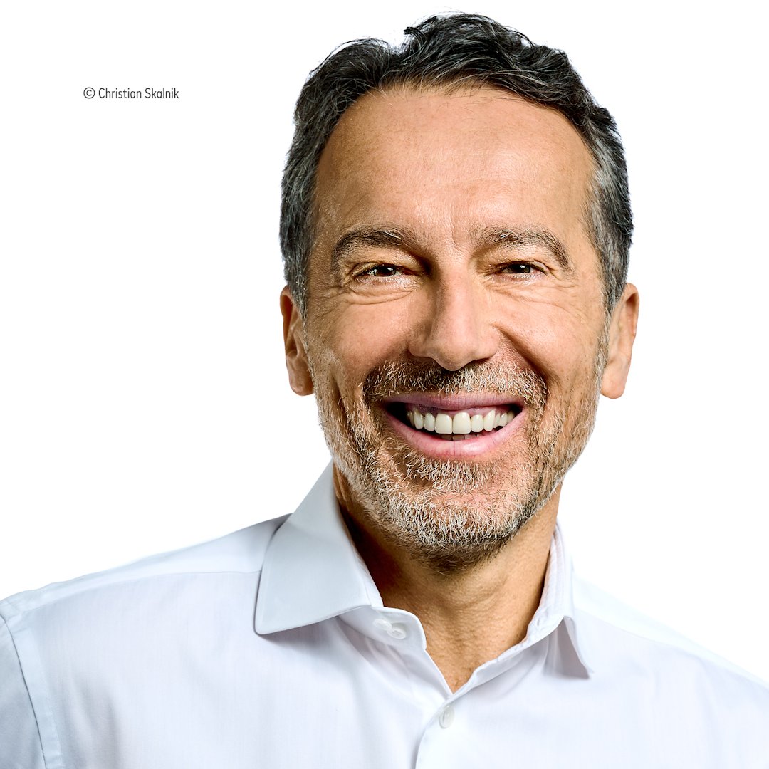 Talk im Hangar-7 tweet media