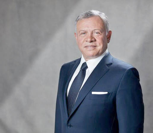 الملك يهنئ أمير دولة الكويت بذكرى توليه مقاليد الحكم 