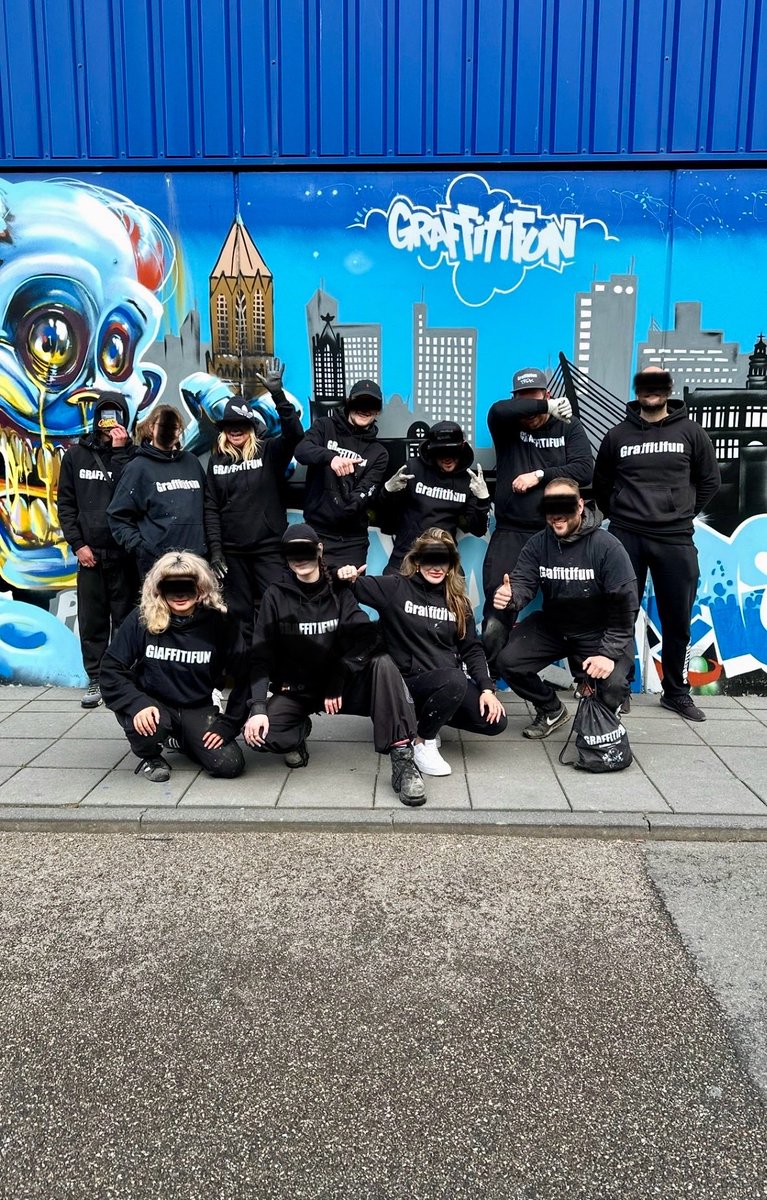 2005-2025! 🎨🎨

Graffitifun 20 jaar 🎨 🎉 
Wij bestaan dit jaar 20 jaar na hard werken en een leuk team van graffiti artiesten 🎨🎨 

Voor de beste graffiti workshops!

graffitifun.nl